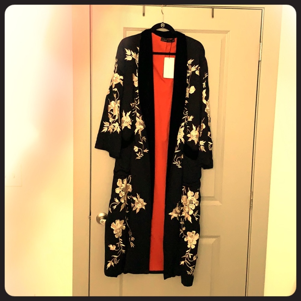 Zara satin/velvet kimono